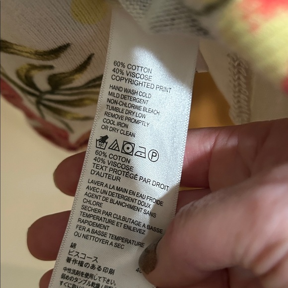 Tommy Bahama Floral lightweight crew neck sweater - Picture 7 of 11